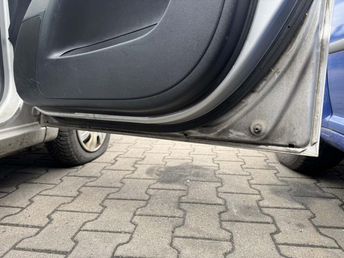 Hyundai I10 PA original T&uuml;r vorn rechts HD Sleek Silver Rohbau Bj.2010